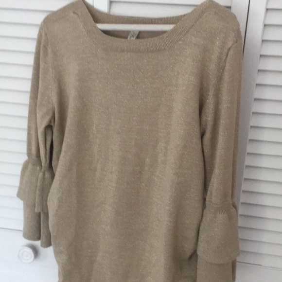 Maternity top - Picture 1 of 4